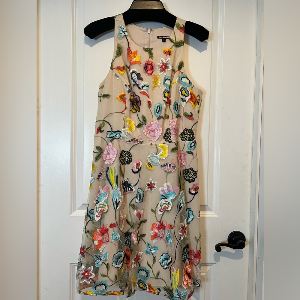 Gianni Bini sleeveless cocktail embroidery size 10